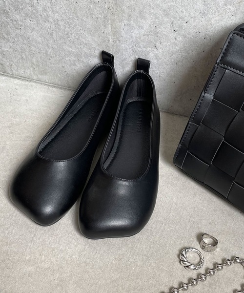 rectangle（レクタングル）の「マメパンプス（パンプス・レディース・ブラック/ブラウン/グレイッシュベージュ・SMALL/MEDIUM/LARGE）」の2枚目の写真