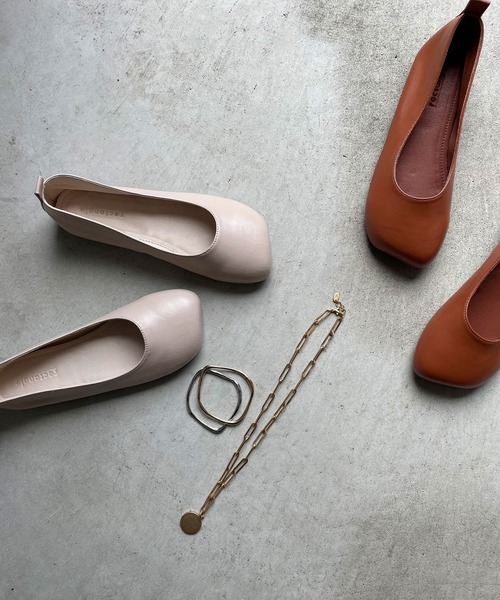 rectangle（レクタングル）の「マメパンプス（パンプス・レディース・ブラック/ブラウン/グレイッシュベージュ・SMALL/MEDIUM/LARGE）」の5枚目の写真