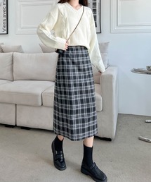 バックスリットチェックスカート