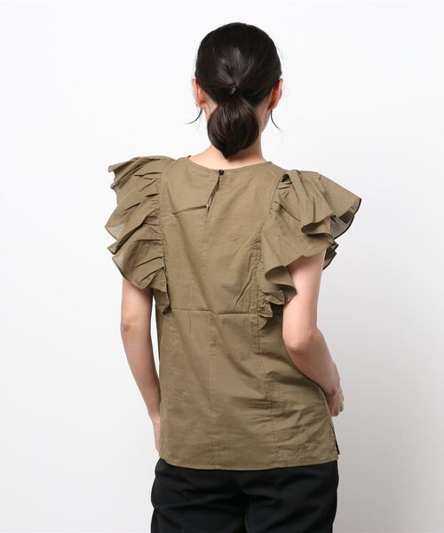 Te chichi(テチチ)の「タックフリルスリーブブラウス(シャツ/ブラウス・レディース・ブラック/カーキ/ブラウン・フリ-)」の4枚目の写真