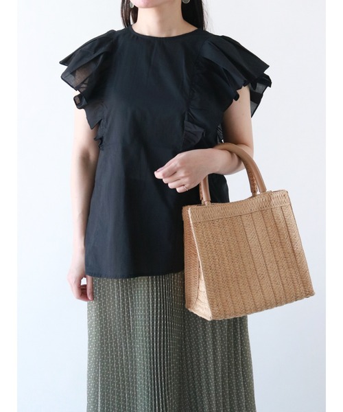 Te chichi(テチチ)の「タックフリルスリーブブラウス(シャツ/ブラウス・レディース・ブラック/カーキ/ブラウン・フリ-)」の2枚目の写真