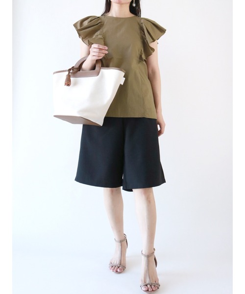 Te chichi(テチチ)の「タックフリルスリーブブラウス(シャツ/ブラウス・レディース・ブラック/カーキ/ブラウン・フリ-)」の8枚目の写真