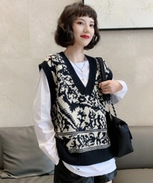 KOR | ボタニカルデザイン Vネックニットベスト(ベスト)