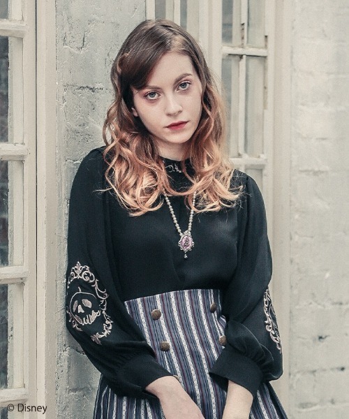 axes femme(アクシーズファム)の「ディズニーヴィランズ/BL(シャツ/ブラウス・レディース・キナリ/ブルーグリーン/ブラック・MEDIUM)」の3枚目の写真