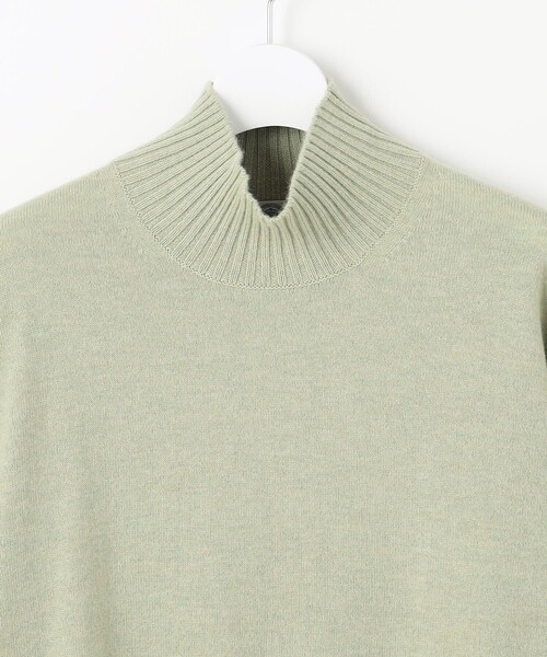 J.PRESS(ジェイプレス)の「【洗える】CASHMERE BLEND ハイネック ニット(ニット/セーター・レディース・ふじ色系/ライトグレー系/ワイン系/ベージュ系/ダルブルー系/アイボリー系/スモーキーグリーン系・T15/T13)」の8枚目の写真