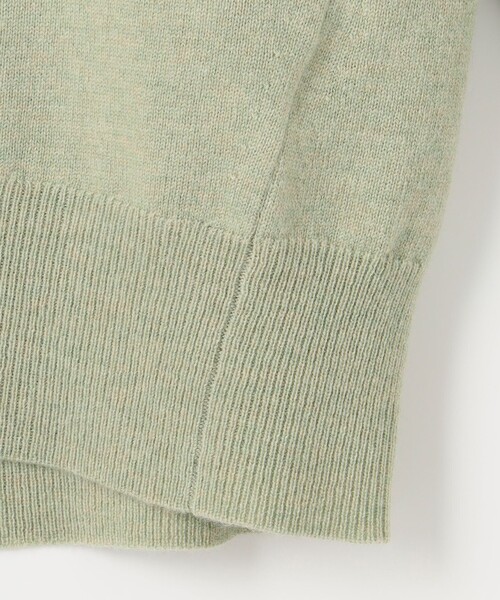 J.PRESS(ジェイプレス)の「【洗える】CASHMERE BLEND ハイネック ニット(ニット/セーター・レディース・ふじ色系/ライトグレー系/ワイン系/ベージュ系/ダルブルー系/アイボリー系/スモーキーグリーン系・T15/T13)」の10枚目の写真