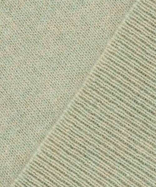 J.PRESS(ジェイプレス)の「【洗える】CASHMERE BLEND ハイネック ニット(ニット/セーター・レディース・ふじ色系/ライトグレー系/ワイン系/ベージュ系/ダルブルー系/アイボリー系/スモーキーグリーン系・T15/T13)」の11枚目の写真