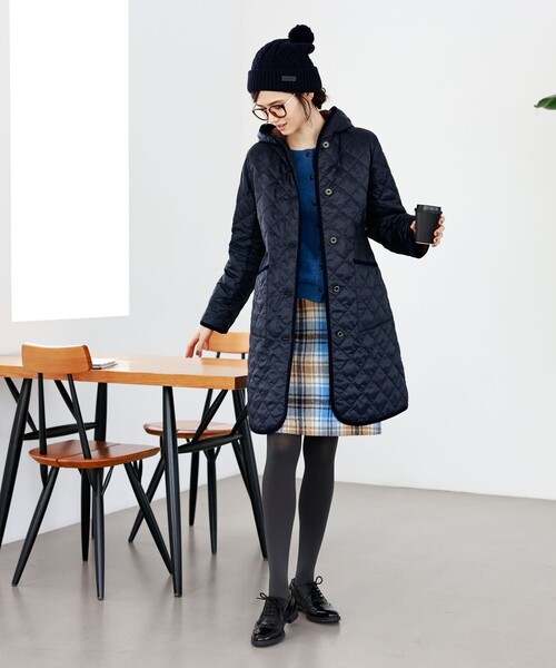 MACKINTOSH PHILOSOPHY（ﾏｯｷﾝﾄｯｼｭ ﾌｨﾛｿﾌｨｰ）の「＜LINDETH＞キルティングロングコート（その他アウター・レディース・ホワイト系その他/ダークネイビー・38/36）」の11枚目の写真