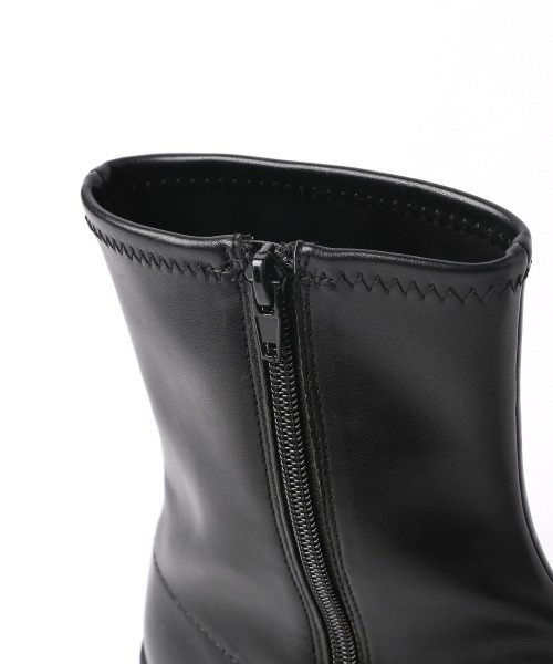 LOWRYS FARM（ローリーズファーム）の「スニーカーソールブーツ　254942（ブーツ・レディース・アイボリー/ブラック・MEDIUM/LARGE）」の6枚目の写真