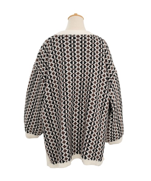 ＡＮＤＪ（アンドジェイ）の「【ANDJ MADE】ジャガード織サイドスリットクルーネック柄ニット（ニット/セーター・レディース・ブラック・M）」の8枚目の写真