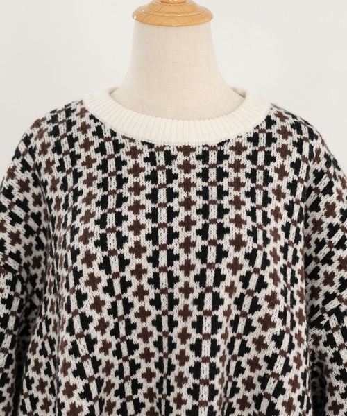 ＡＮＤＪ（アンドジェイ）の「【ANDJ MADE】ジャガード織サイドスリットクルーネック柄ニット（ニット/セーター・レディース・ブラック・M）」の14枚目の写真