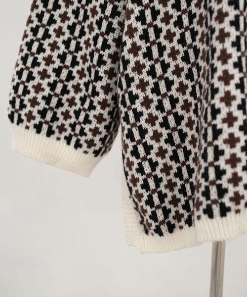 ＡＮＤＪ（アンドジェイ）の「【ANDJ MADE】ジャガード織サイドスリットクルーネック柄ニット（ニット/セーター・レディース・ブラック・M）」の18枚目の写真