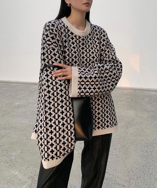 ＡＮＤＪ（アンドジェイ）の「【ANDJ MADE】ジャガード織サイドスリットクルーネック柄ニット（ニット/セーター・レディース・ブラック・M）」の22枚目の写真