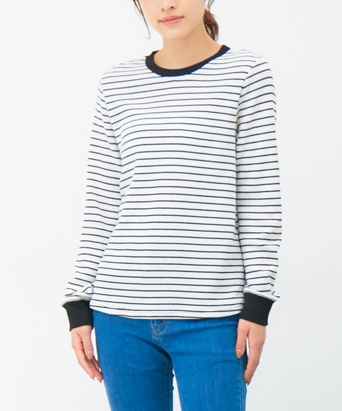 Honeys(ハニーズ)の「ワッフルクルーネックT(Tシャツ/カットソー・レディース・ピンク/ミント/ベージュ系その他2/ホワイト×ブラック/スミクロ/アイボリー/ベージュ系その他/サックスブルー・LL/L/M)」の2枚目の写真