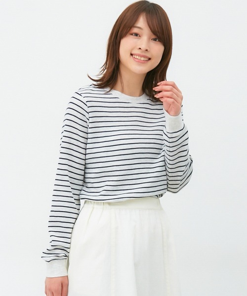 Honeys(ハニーズ)の「ワッフルクルーネックT(Tシャツ/カットソー・レディース・ピンク/ミント/ベージュ系その他2/ホワイト×ブラック/スミクロ/アイボリー/ベージュ系その他/サックスブルー・LL/L/M)」の5枚目の写真