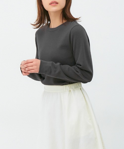 Honeys(ハニーズ)の「ワッフルクルーネックT(Tシャツ/カットソー・レディース・ピンク/ミント/ベージュ系その他2/ホワイト×ブラック/スミクロ/アイボリー/ベージュ系その他/サックスブルー・LL/L/M)」の16枚目の写真