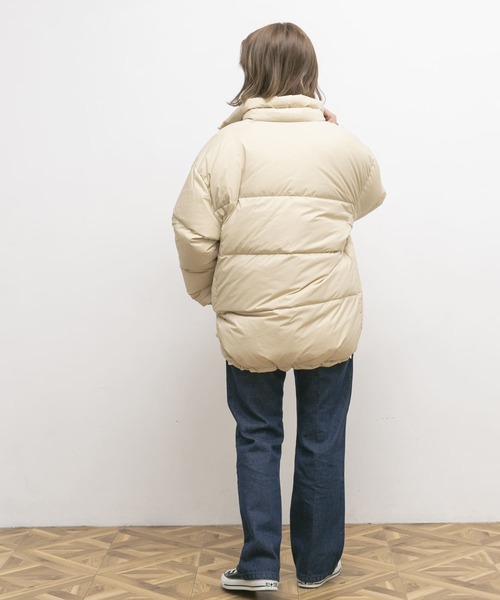 UR Lab.(アーバンリサーチラボ)の「ラウンドヘムダウンジャケット(ダウンジャケット/コート・レディース・オフホワイト/ブラック/カーキ・FREE)」の12枚目の写真