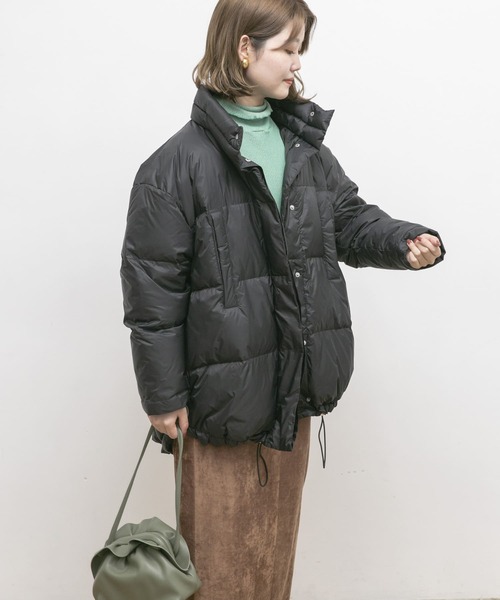 UR Lab.(アーバンリサーチラボ)の「ラウンドヘムダウンジャケット(ダウンジャケット/コート・レディース・オフホワイト/ブラック/カーキ・FREE)」の22枚目の写真