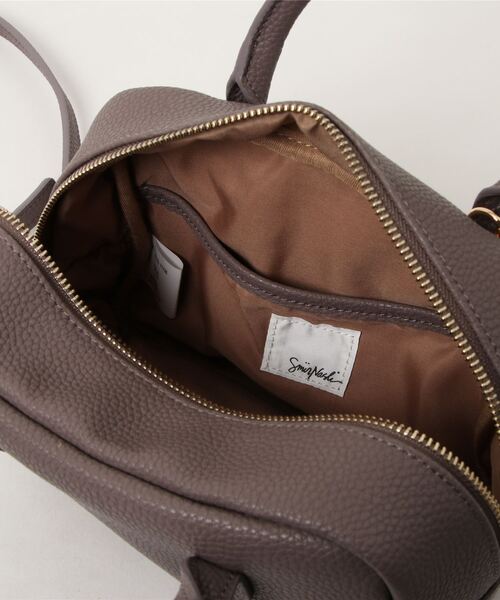 SMIR NASLI（サミールナスリ）の「【SMIR NASLI / サミールナスリ】シュリンクミニボストンバック（ボストンバッグ・レディース・ホワイト/ブラック/ベージュ/グレー・FREE）」の7枚目の写真