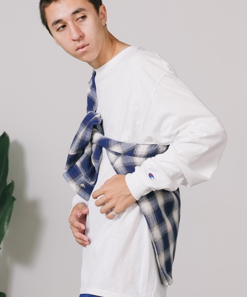 Champion（チャンピオン）の「Champion Authentic T-SHIRTS チャンピオン 5.2oz オーバーサイズ長袖Tシャツ オーバーサイズ ロンT 2026年春夏（Tシャツ/カットソー・メンズ・ブラック/グレー/ネイビー/ホワイト/ブルー/レッド・S/M/L/XL）」の15枚目の写真