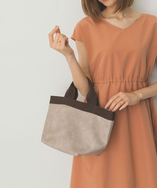 RODE SKO（ロデスコ）の「テープトートバッグ（トートバッグ・レディース・シルバー/アイボリー/グレー系その他・ONE）」の11枚目の写真