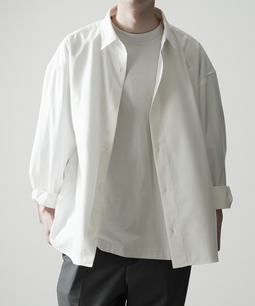 RUUBON(ルーボン)の「【RUUBON】relax regular collar shirt / リラックス レギュラーカラーシャツ (セットアップ対応)(シャツ/ブラウス・メンズ・ホワイト/ダークグレー/ブルーグレー/モカ・S/M/L)」の17枚目の写真