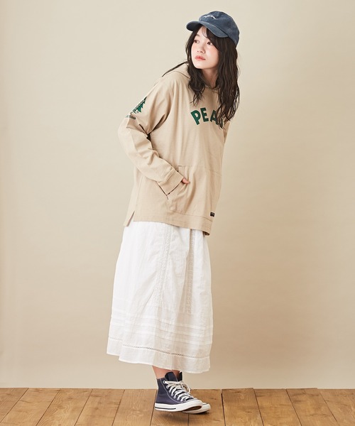 CUBE SUGAR（キューブシュガー）の「WOODSコラボ天竺アウトドアロゴプリントパーカー（パーカー・レディース・ホワイト/ブラック/ベージュ・M）」の14枚目の写真