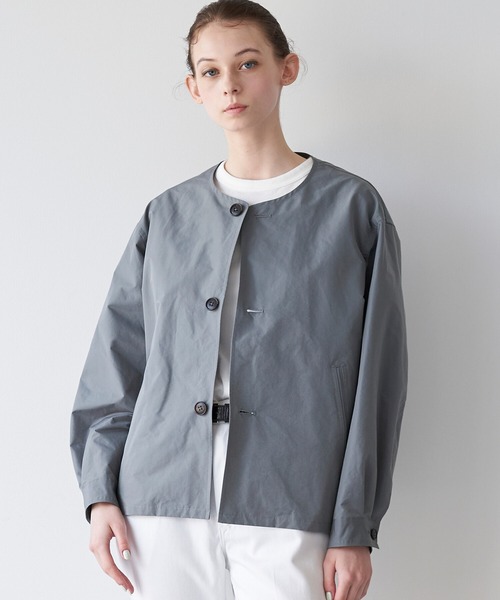 LE GLAZIK(ルグラジック)の「LE GLAZIK | ポリエステルタフタ ノーカラーブルゾン WOMEN(ノーカラージャケット・レディース・グレー/ベージュ・36)」の2枚目の写真