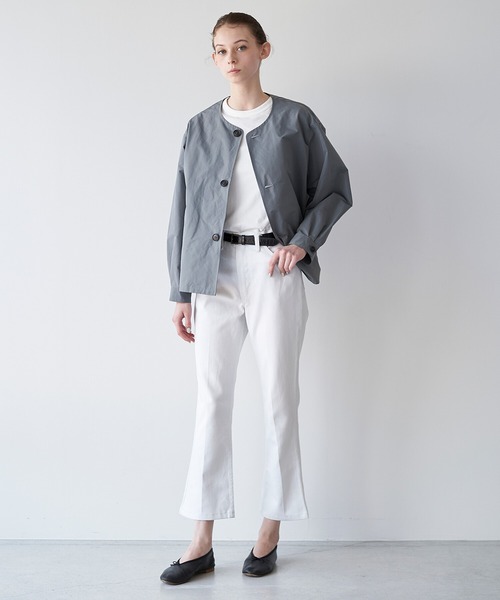 LE GLAZIK(ルグラジック)の「LE GLAZIK | ポリエステルタフタ ノーカラーブルゾン WOMEN(ノーカラージャケット・レディース・グレー/ベージュ・36)」の8枚目の写真