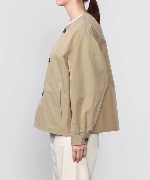 LE GLAZIK(ルグラジック)の「LE GLAZIK | ポリエステルタフタ ノーカラーブルゾン WOMEN(ノーカラージャケット・レディース・グレー/ベージュ・36)」の11枚目の写真