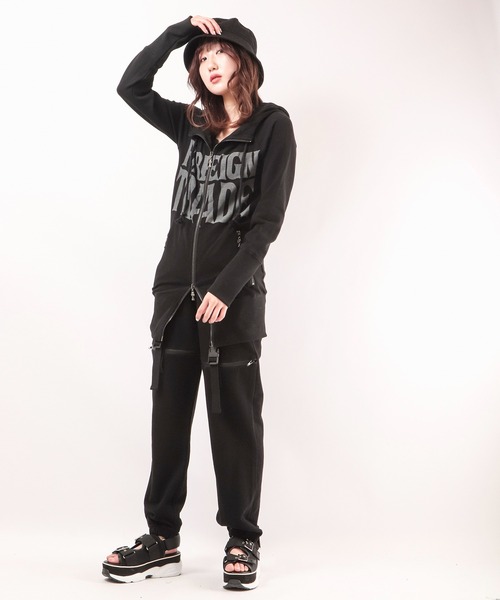 BLACK JACKALL CROWN(ブラックジャッカルクラウン)の「BLACK JACKALL CROWN ガーゼ裏毛 ファスナー切り替え パンツ(その他パンツ・レディース・ブラック/グレー/カーキ・M)」の8枚目の写真