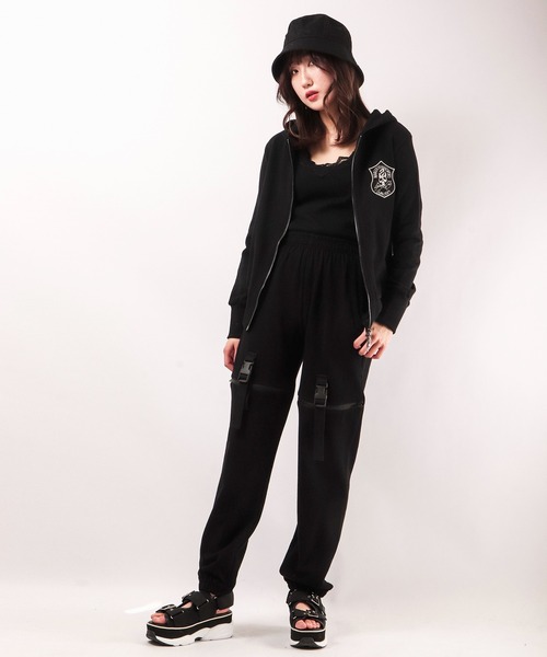 BLACK JACKALL CROWN(ブラックジャッカルクラウン)の「BLACK JACKALL CROWN ガーゼ裏毛 ファスナー切り替え パンツ(その他パンツ・レディース・ブラック/グレー/カーキ・M)」の10枚目の写真