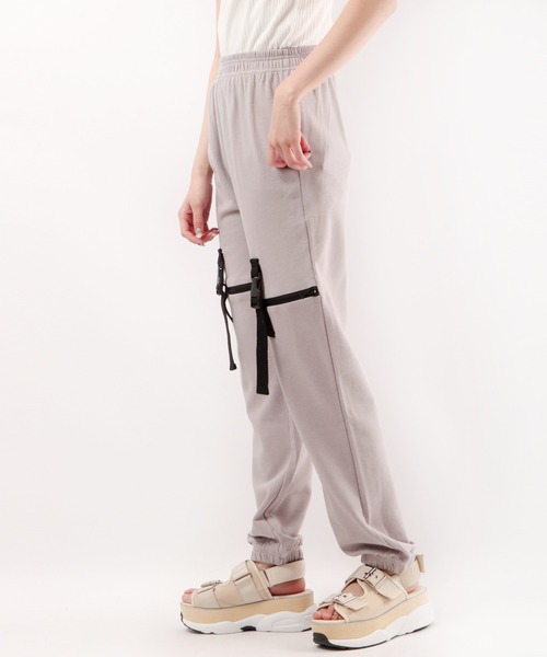 BLACK JACKALL CROWN(ブラックジャッカルクラウン)の「BLACK JACKALL CROWN ガーゼ裏毛 ファスナー切り替え パンツ(その他パンツ・レディース・ブラック/グレー/カーキ・M)」の18枚目の写真