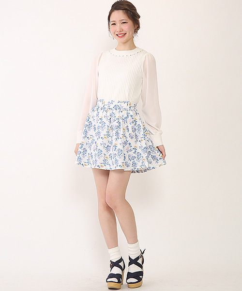 one after another NICE CLAUP（ワンアフターアナザーナイスクラップ）の「【ナイスクラップ】花柄スカパン（スカート・レディース・ホワイト/ミント/ネイビー・FREE）」の7枚目の写真