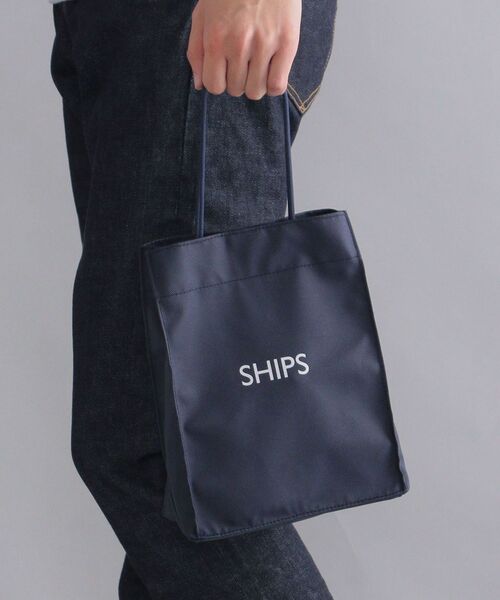 SHIPS（シップス）の「*SHIPS: SHIPS ロゴ ミニ ショッパー バッグ（トートバッグ・メンズ・ネイビー・ONE SIZE）」の7枚目の写真