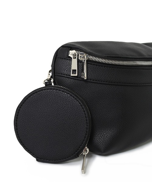 w closet（ダブルクローゼット）の「ミニポーチ付きボディバッグ（ボディバッグ/ウエストポーチ・レディース・ブラック/ブルー/キャメル・FREE）」の7枚目の写真