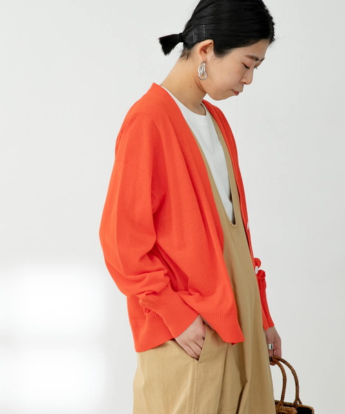 FORK&SPOON（フォークアンドスプーン）の「FORK&SPOON　デザインヘムVネックカーディガン（カーディガン/ボレロ・レディース・グレー/オフホワイト/オレンジ・1）」の18枚目の写真