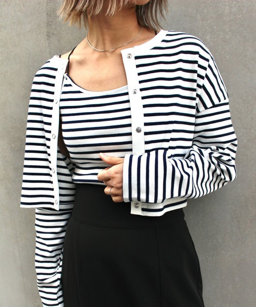 MLI'A(エムリア)の「バッククロスカップ付きリブキャミソール(キャミソール・レディース・アイボリー/ブラック/オレンジ/ブルー/グリーン/ホワイト×ネイビー・M)」の3枚目の写真