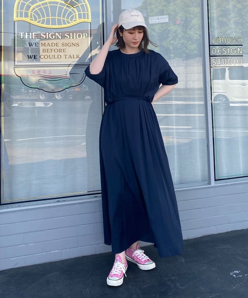 Doux archives（ドゥアルシーヴ）の「ウエストタックギャザーワンピース（ワンピース・レディース・ネイビー/キャメル・FREE）」の6枚目の写真