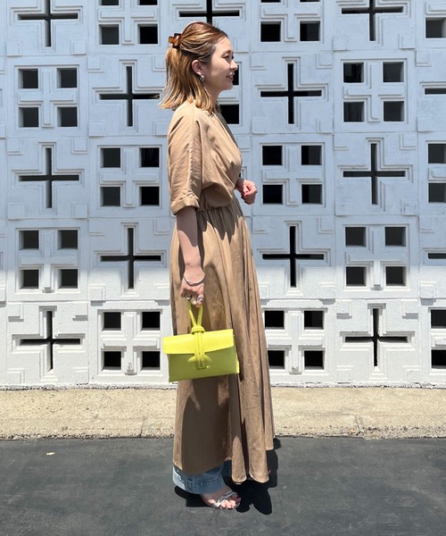 Doux archives（ドゥアルシーヴ）の「ウエストタックギャザーワンピース（ワンピース・レディース・ネイビー/キャメル・FREE）」の9枚目の写真