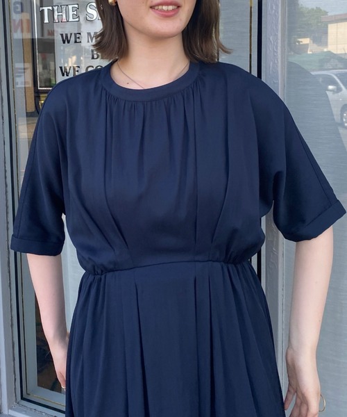 Doux archives（ドゥアルシーヴ）の「ウエストタックギャザーワンピース（ワンピース・レディース・ネイビー/キャメル・FREE）」の11枚目の写真