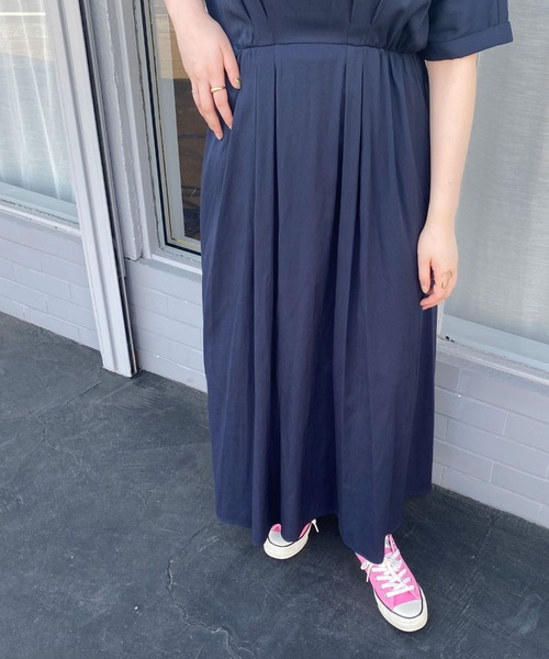 Doux archives（ドゥアルシーヴ）の「ウエストタックギャザーワンピース（ワンピース・レディース・ネイビー/キャメル・FREE）」の14枚目の写真