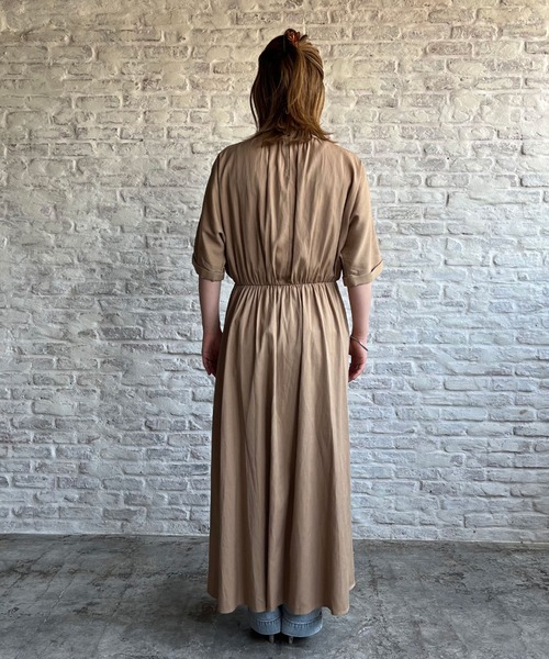 Doux archives（ドゥアルシーヴ）の「ウエストタックギャザーワンピース（ワンピース・レディース・ネイビー/キャメル・FREE）」の19枚目の写真