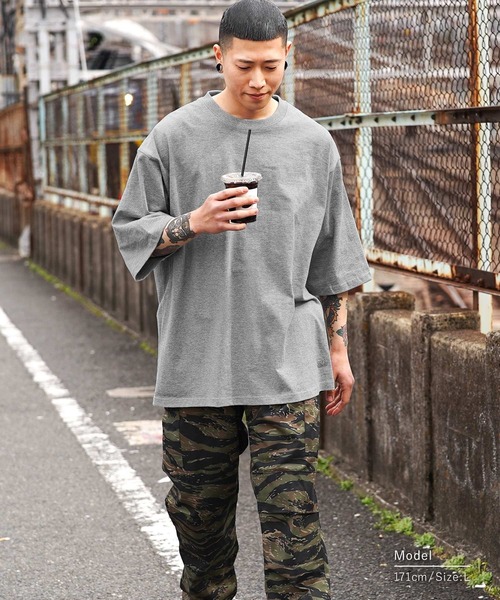 FRUIT OF THE LOOM(フルーツオブザルーム)の「FRUIT OF THE LOOM フルーツオブザルーム FTL メンズ BIG Tシャツ 半袖 カットソー(Tシャツ/カットソー・メンズ・ホワイト/カーキ/ブラック/グレー・LARGE/MEDIUM/X-LARGE)」の8枚目の写真