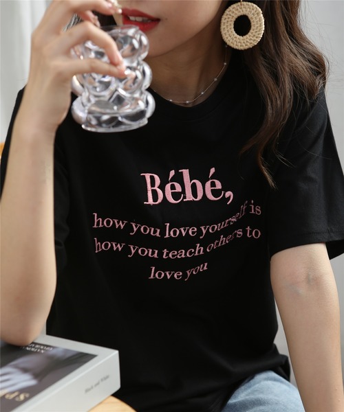 MAISON DE THERESE(メゾン ド テレーズ)の「ロゴ刺繍クルーネックTシャツ(Tシャツ/カットソー・レディース・ブラック/グレー/ホワイト・FREE)」の1枚目の写真