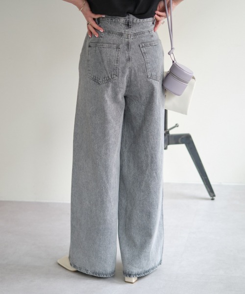 COLONY 2139（コロニートゥーワンスリーナイン）の「3サイズ展開 / デニムワイドパンツ（デニムパンツ・レディース・ブラック/ブルー・SMALL/MEDIUM/LARGE）」の8枚目の写真