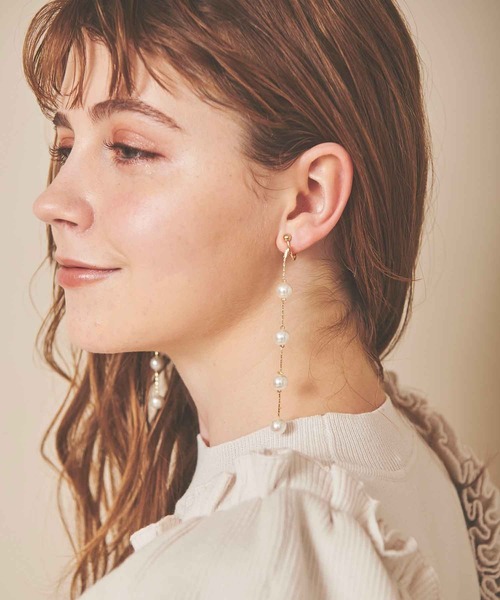 31 Sons de mode（トランテアン　ソン　ドゥ　モード）の「４連パールイヤリング（イヤリング・レディース・ゴールド・フリー）」の3枚目の写真