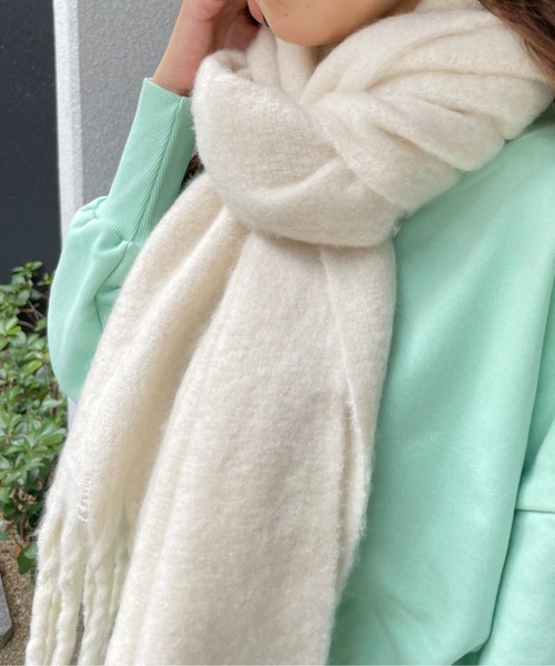StyleSea（スタイルシー）の「ベーシックボリュームマフラー（マフラー・レディース・アイボリー/ピンクベージュ/ライトベージュ/ブルー/ライトカーキ/ブラウン/ブラック/ミント・MEDIUM）」の9枚目の写真