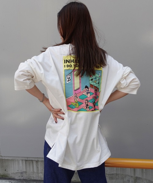 CORNERS(コーナーズ)の「YOGAプリントロンT(Tシャツ/カットソー・レディース・オフホワイト/スミクロ/ライム/ブルー/ラベンダー・FREE)」の2枚目の写真