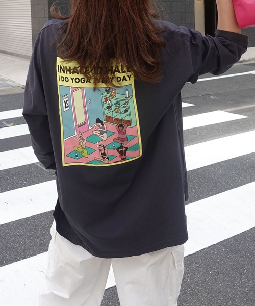 CORNERS(コーナーズ)の「YOGAプリントロンT(Tシャツ/カットソー・レディース・オフホワイト/スミクロ/ライム/ブルー/ラベンダー・FREE)」の14枚目の写真